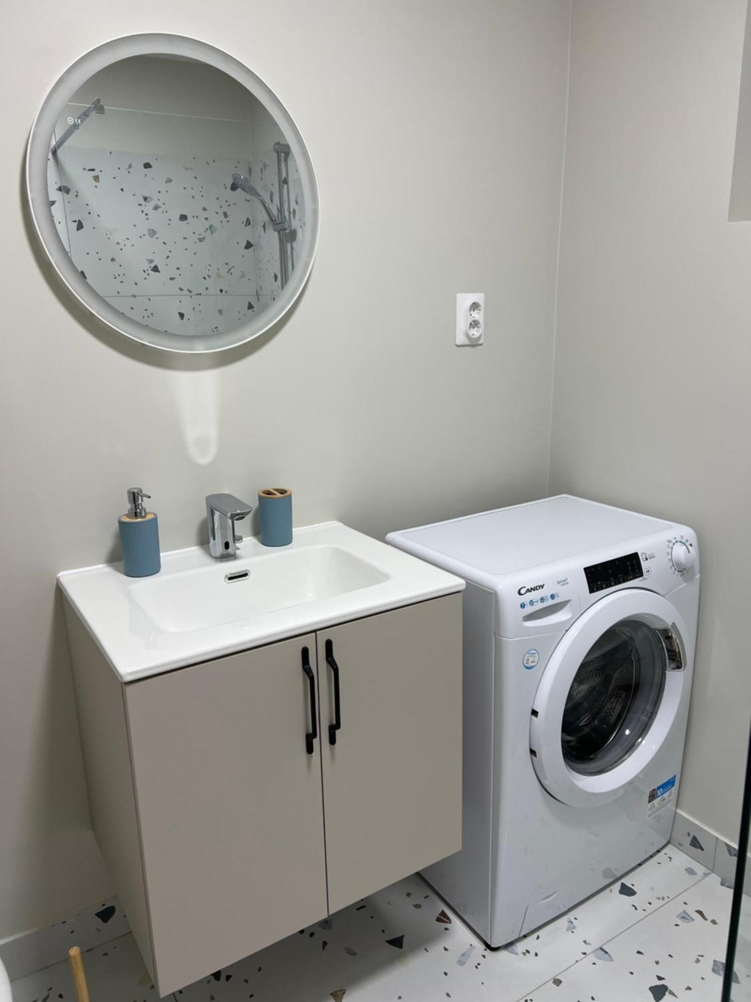 Râmnicu Vâlcea Apartament Centru מראה חיצוני תמונה