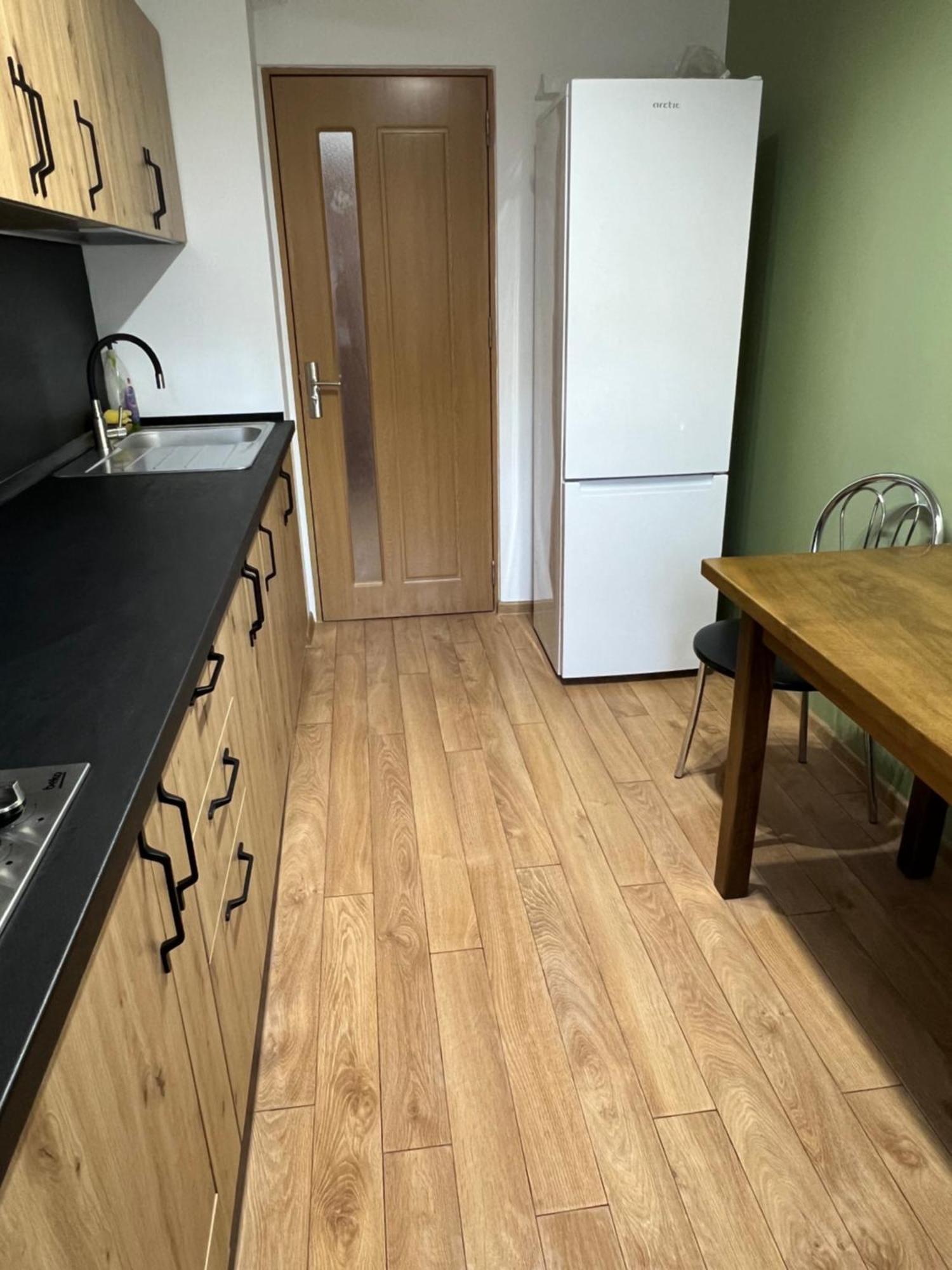 Râmnicu Vâlcea Apartament Centru מראה חיצוני תמונה
